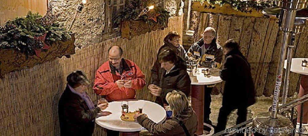 Petit Helvetia Budget Hotel Zermatt Restoran fotoğraf