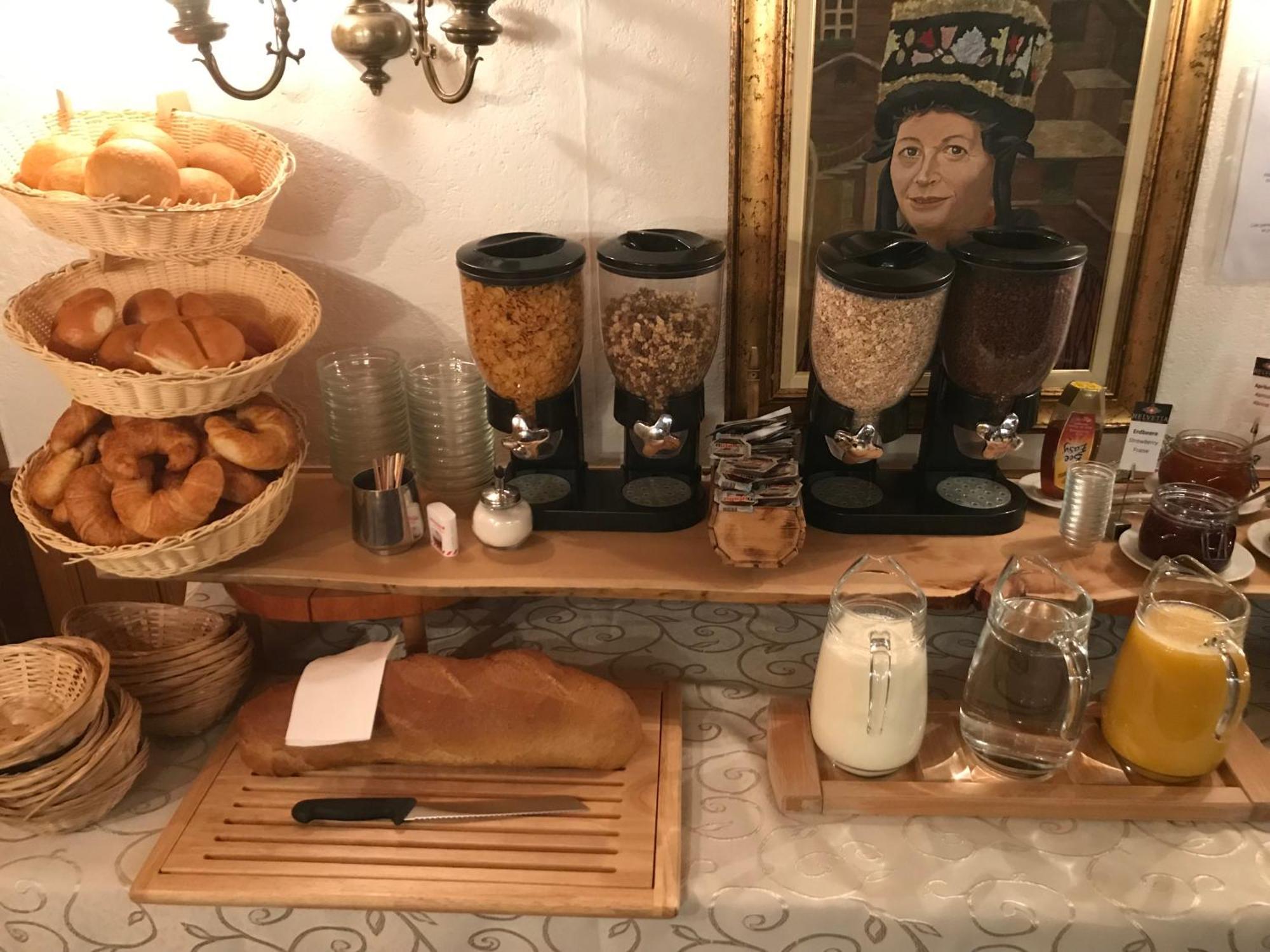 Petit Helvetia Budget Hotel Zermatt Dış mekan fotoğraf